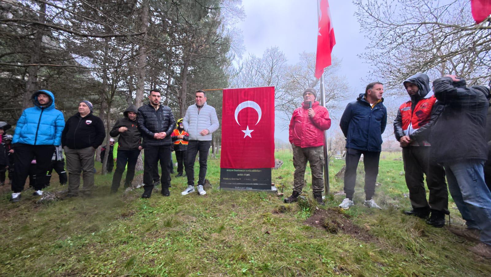 Şehit yüzbaşının kayıp mezarını buldular