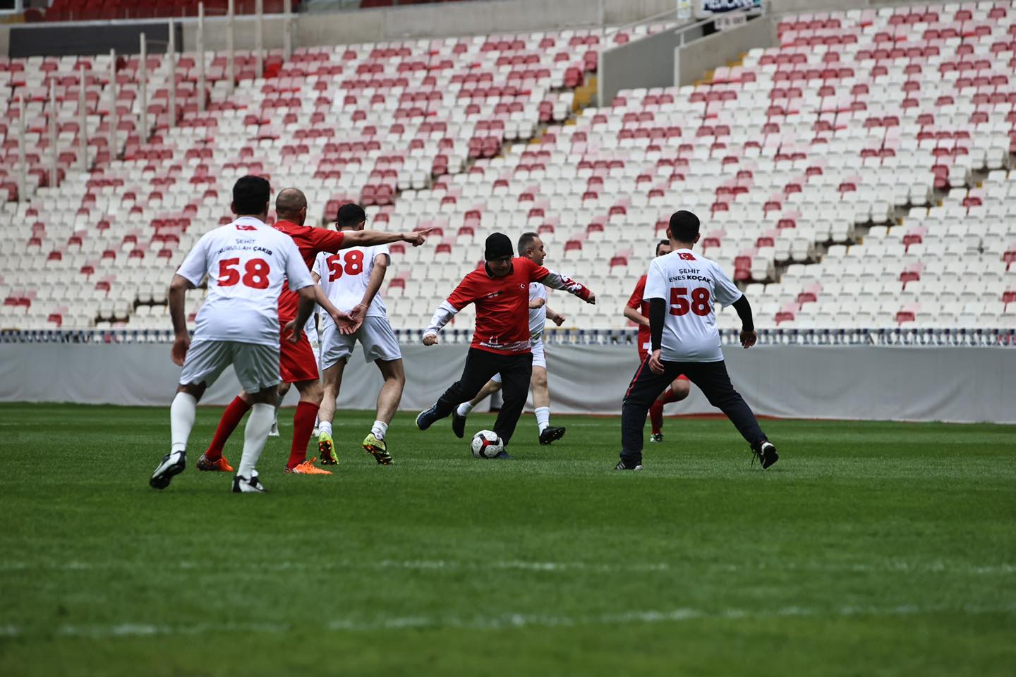 Sivas’ta anlamlı futbol maçı!