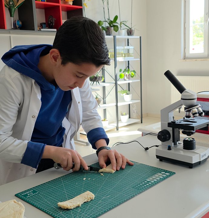 Pirinç kabuklarından yalıtım malzemesi üretti