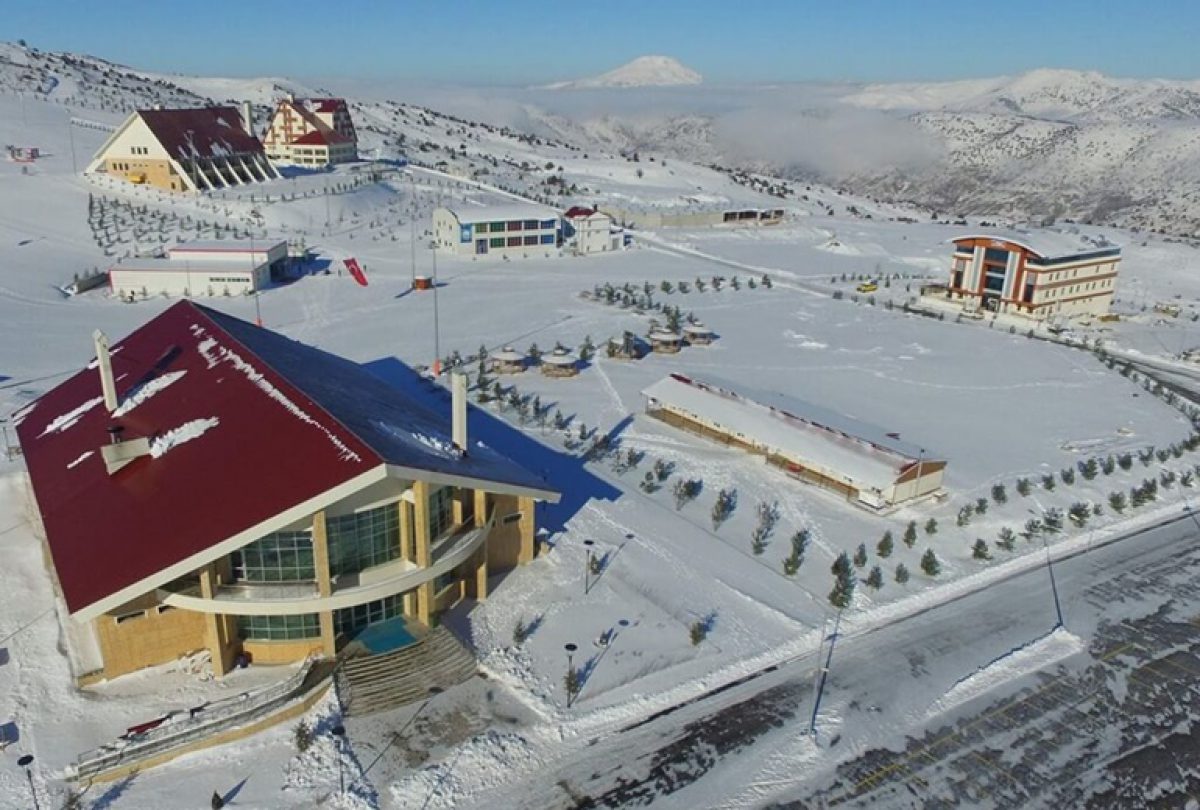 Modern kayak merkezine yakışmıyor! Acilen yapılmalı