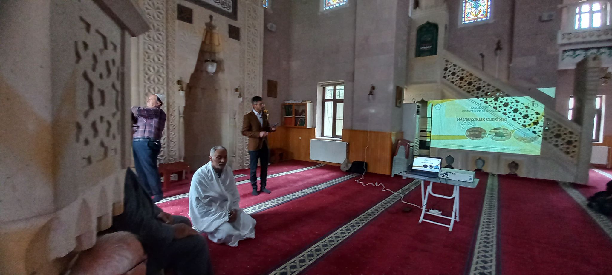 Sivas'ta hacı adaylarına kutsal yolculuk öncesi eğitim