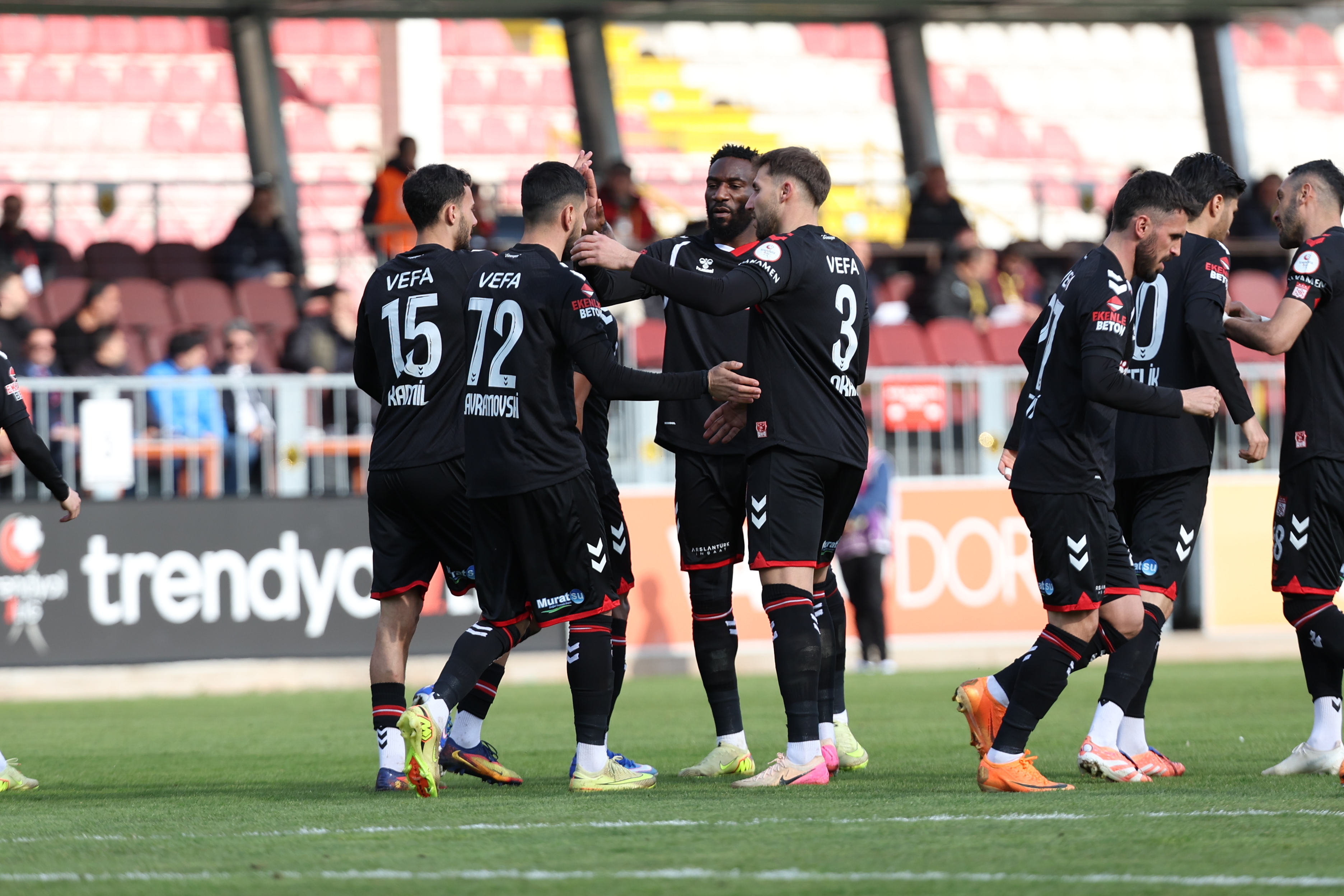 Sivasspor 13. galibiyetini aldı