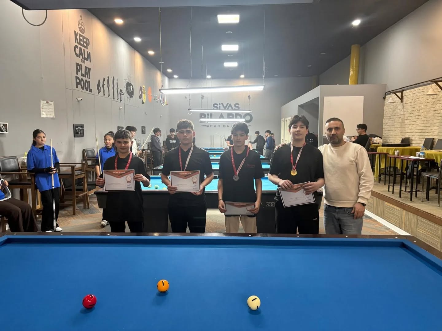 Sivas'ta şampiyonlar madalyalarına kavuştu