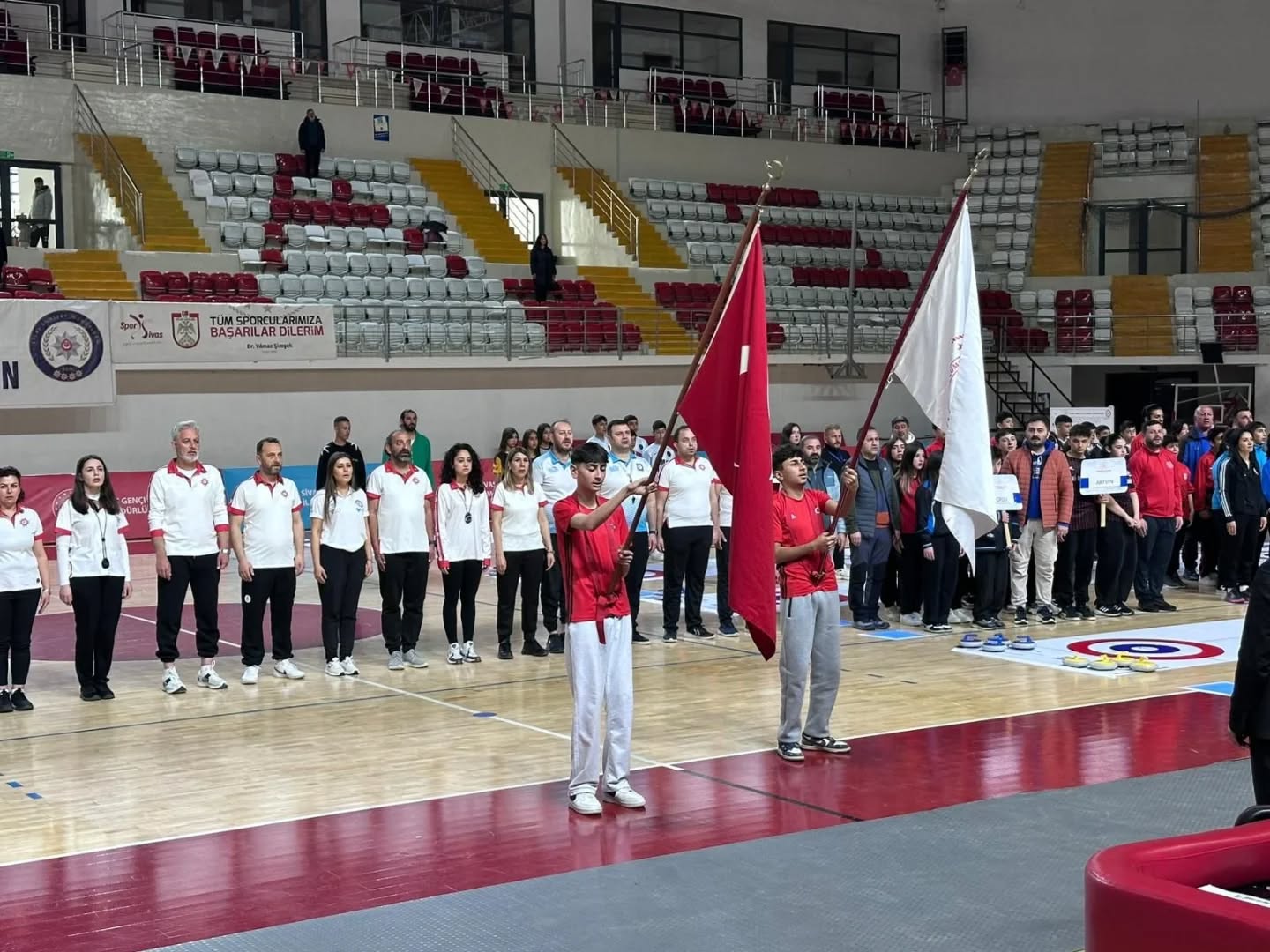 Floor curling heyecanı başladı