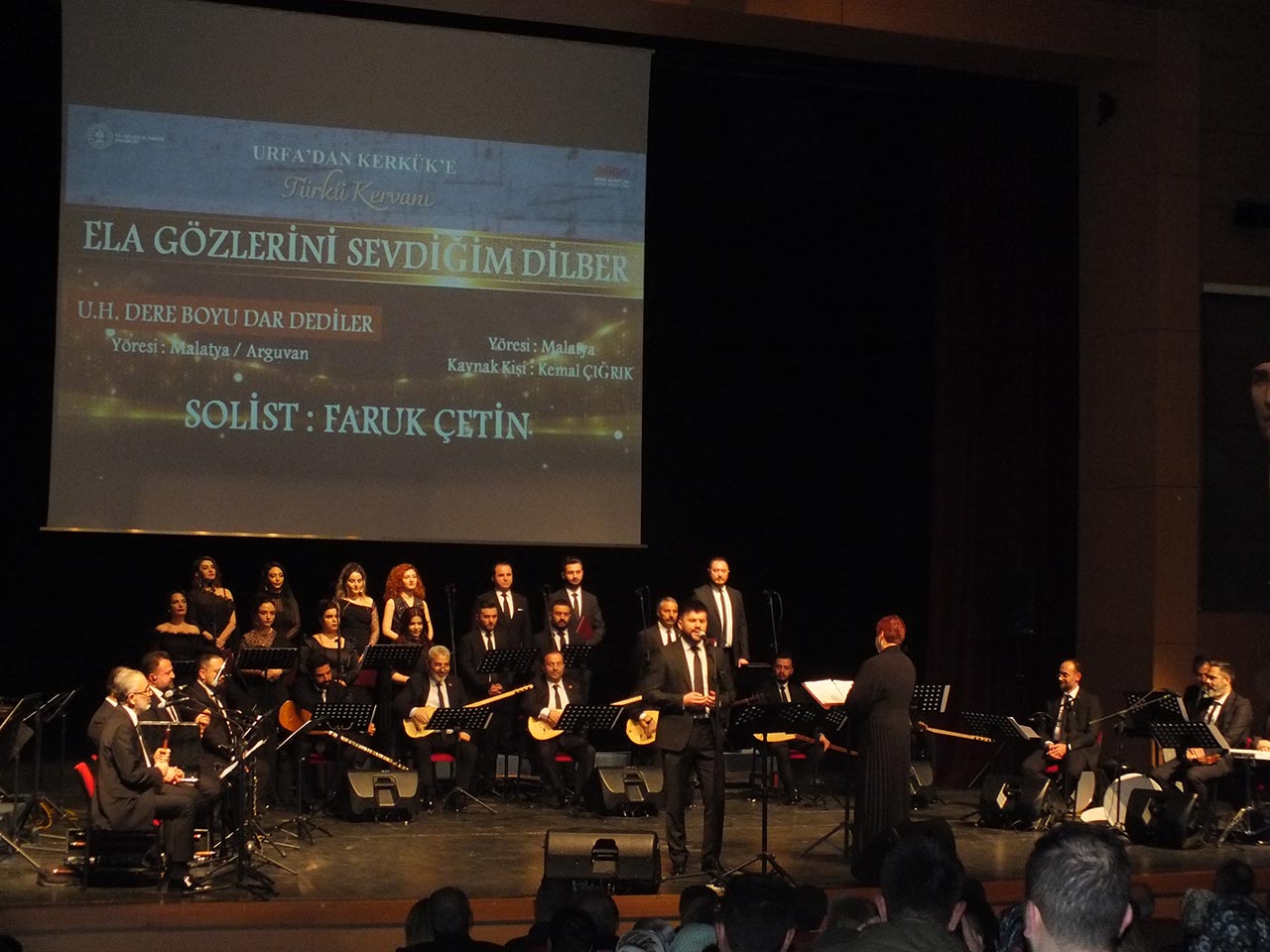 Sivas'ta Devlet THM korosu ses sanatçıları konser verdi