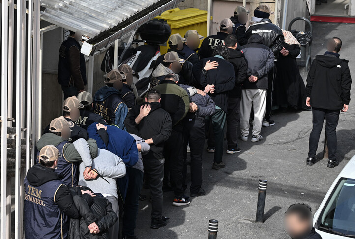 İstanbul'daki terör saldırısıyla ilgili 9 şüpheli tutuklandı.