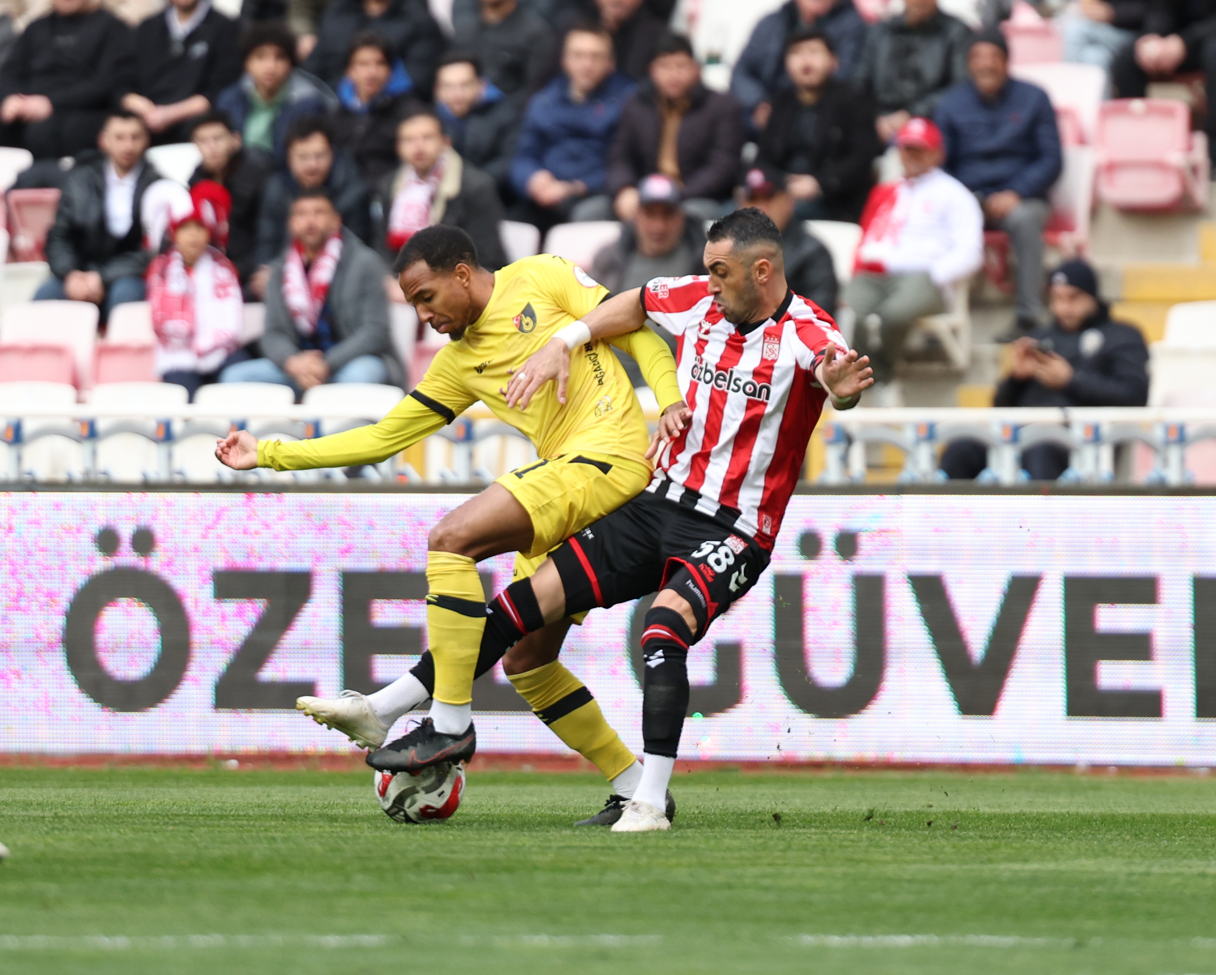 Sivasspor forması size fazla geliyor!