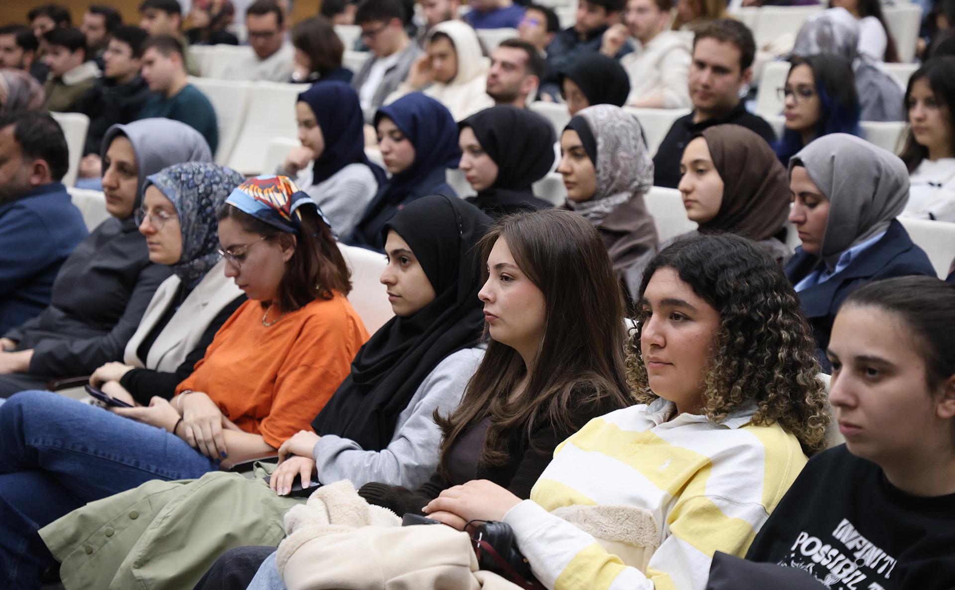 SBTÜ’de yapay zekâ zirvesi: Geleceğin teknolojileri masaya yatırıldı