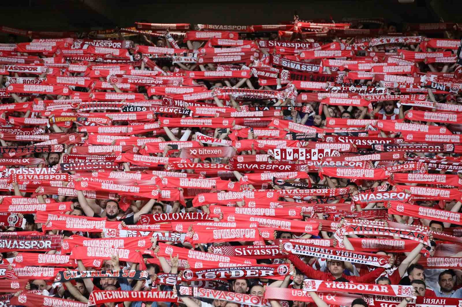 Deplasman tribünü kapalı gişe!