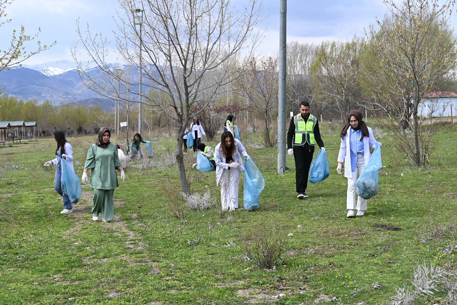 Çevreci öğrencilerden örnek çalışma
