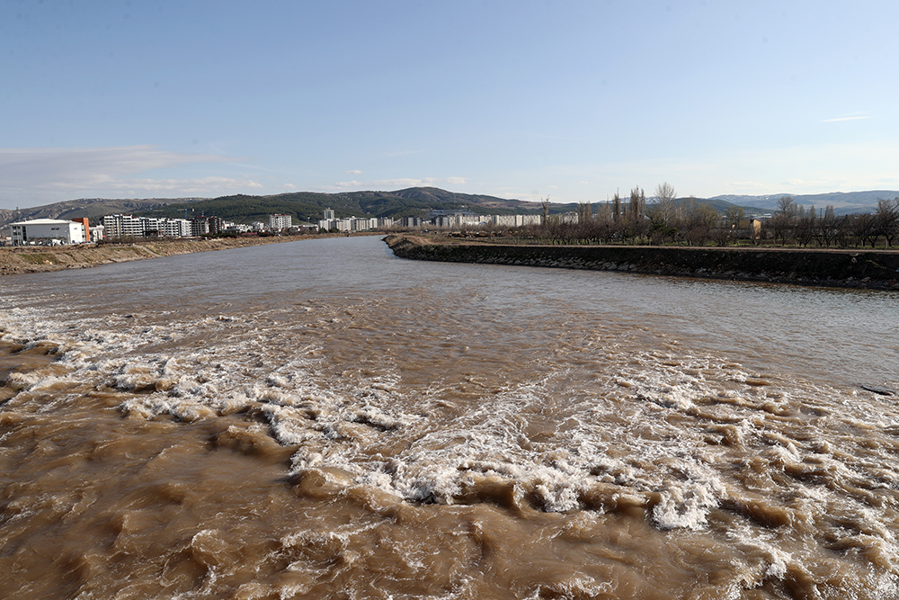Kızılırmak coştu...