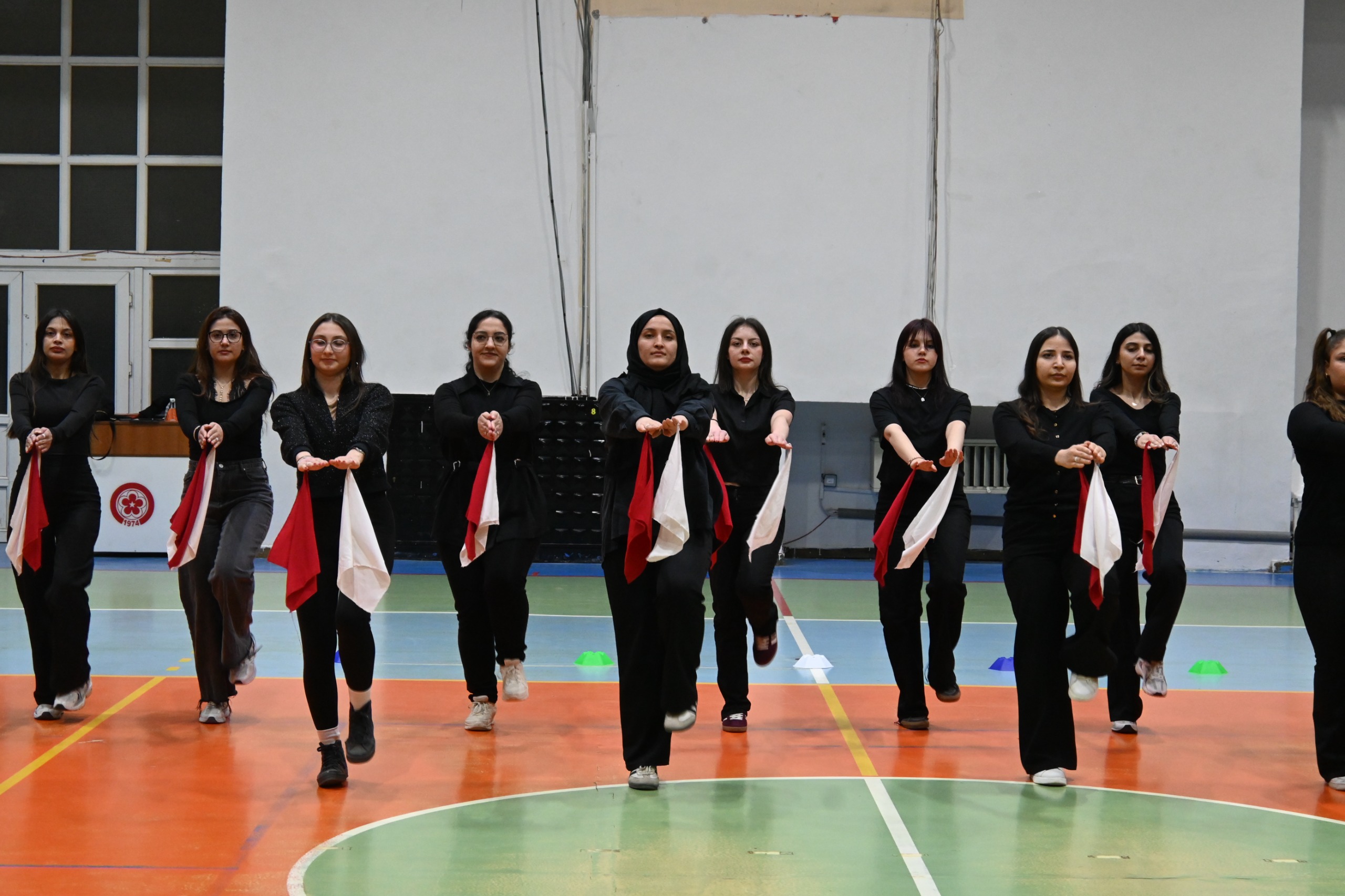 SCÜ Halk Oyunları Ekibi yarışmalara hazırlanıyor