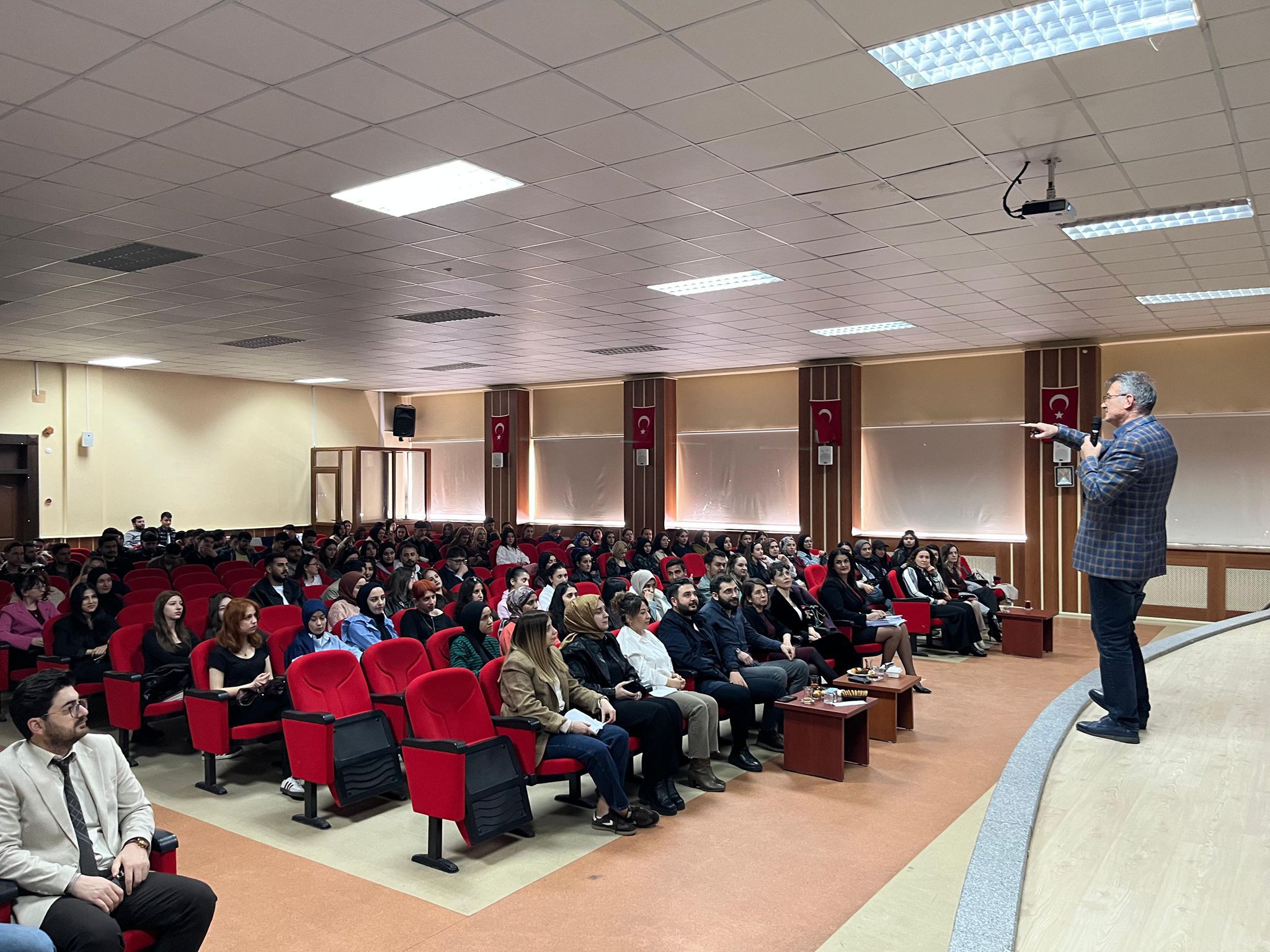 Kariyer söyleşisi gerçekleştirildi