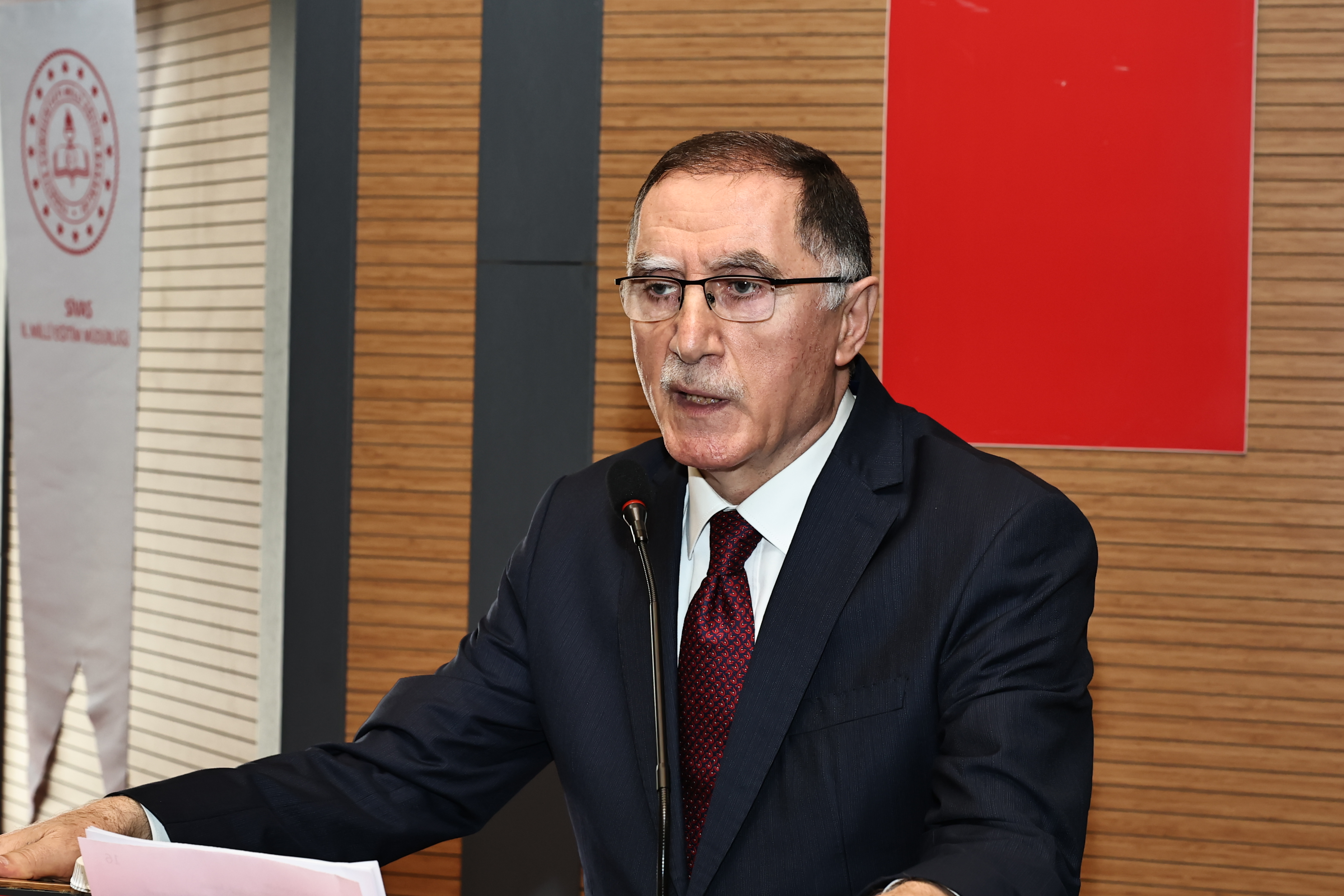 Türkiye Yüzyılında Eğitim ve Gençlik Konferansı Sivas'ta düzenlendi