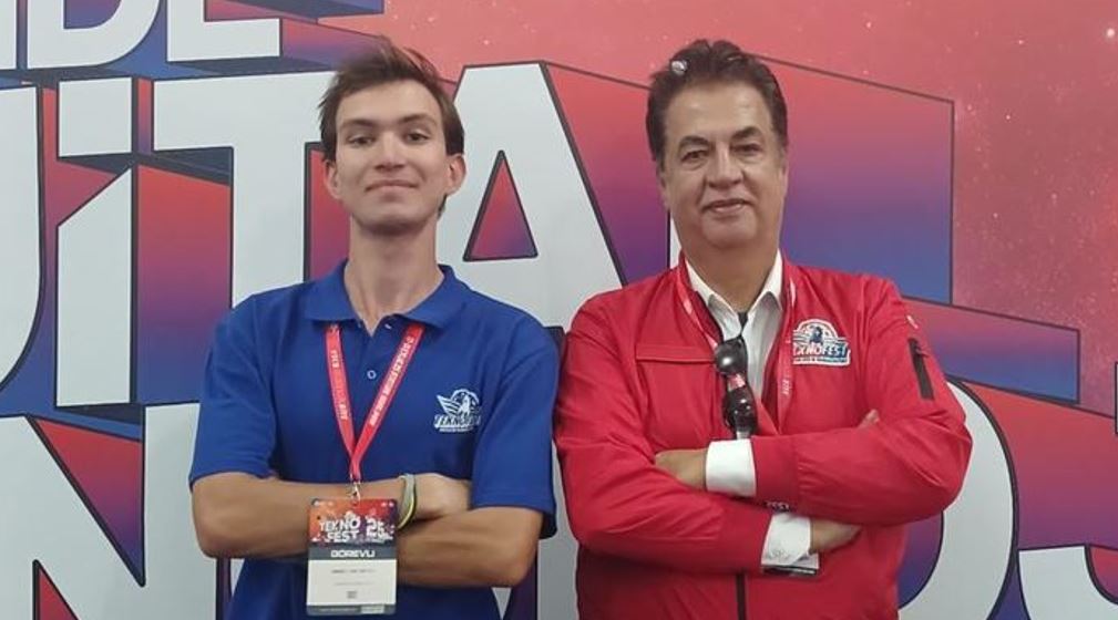 SCÜ'lü öğrencilerden Microsoft başarısı