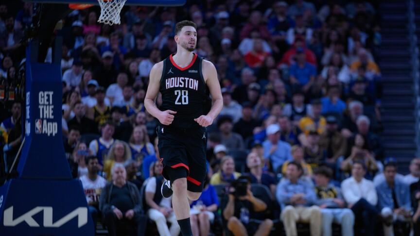 Rockets, ilk maçında Laker'a yenildi