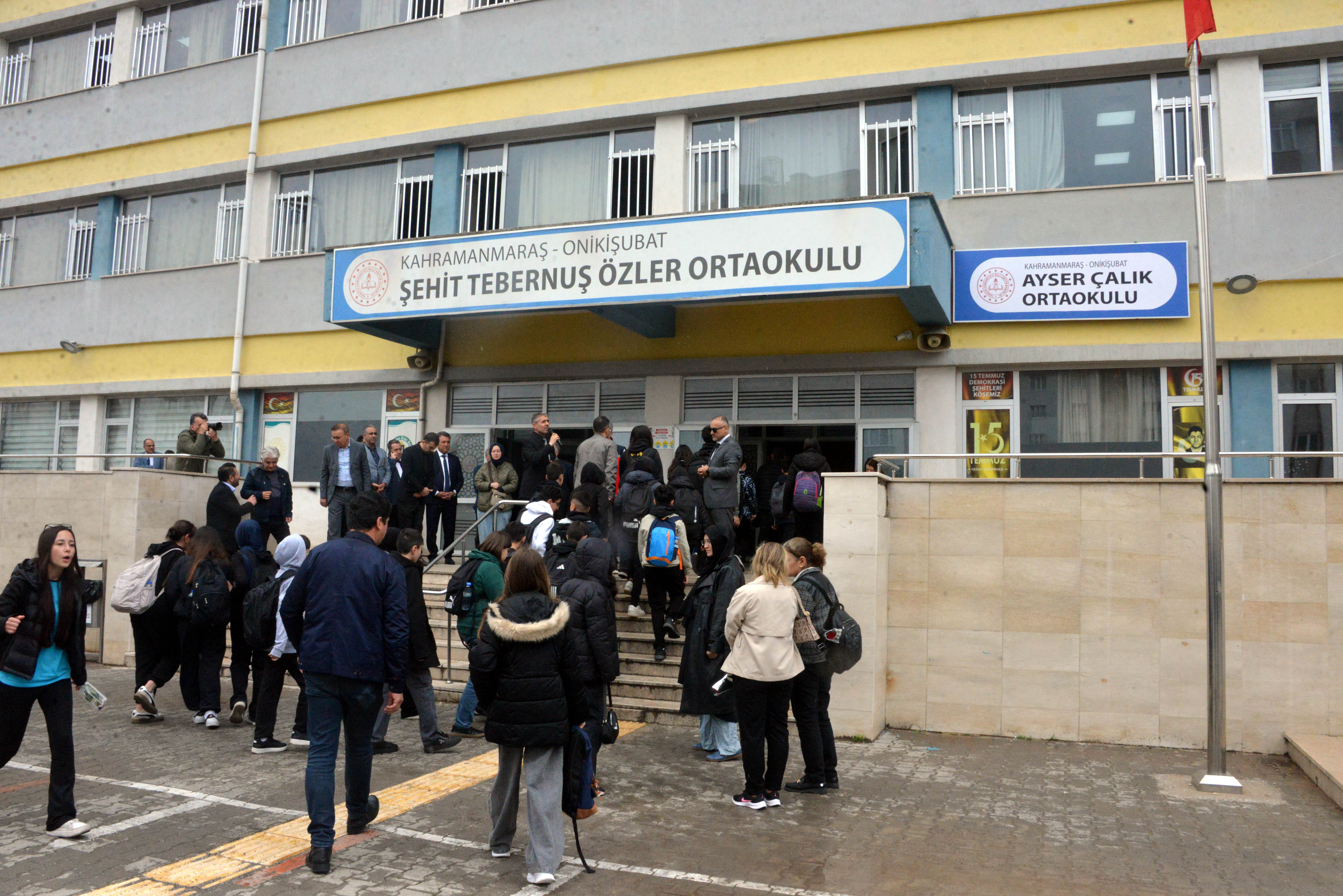 Ayser Çalık Ortaokulu, yeni binasında eğitime başladı