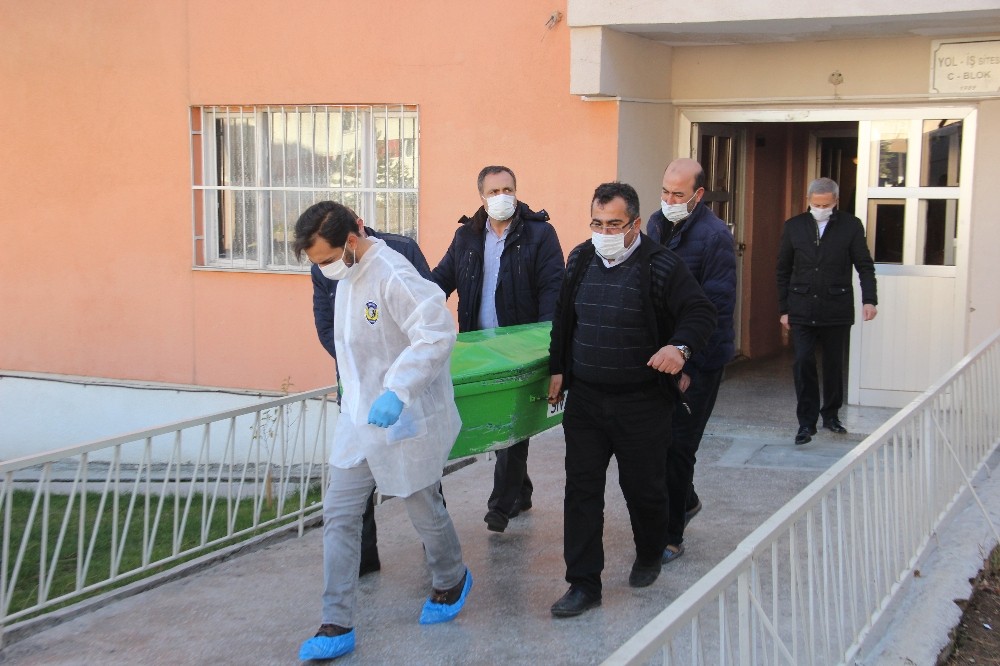 Sivas'ta bir kadın evinde ölü bulundu