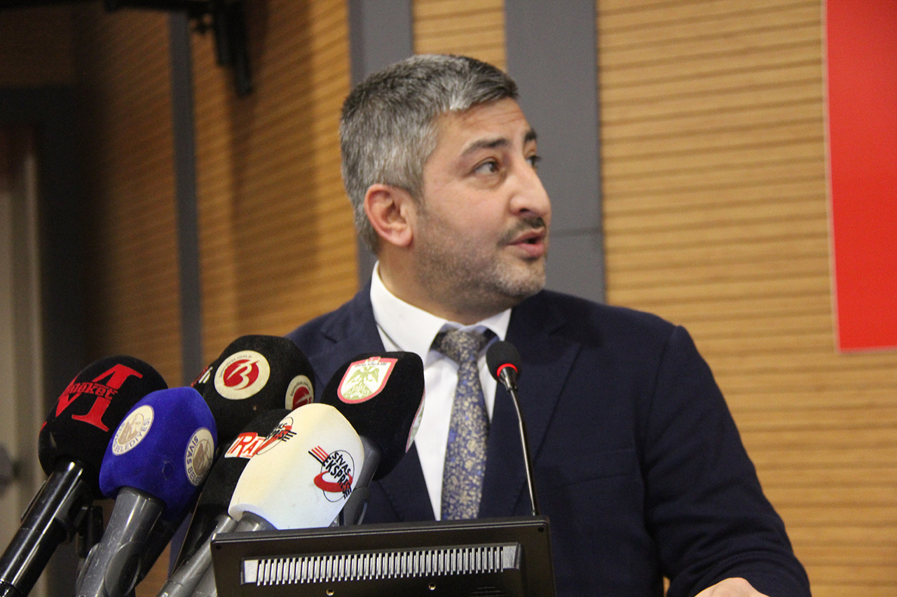 Mehmet Ali Çalışkan açıkladı: Sivas Ulu Cami Kurban Bayramı’na yetişecek!