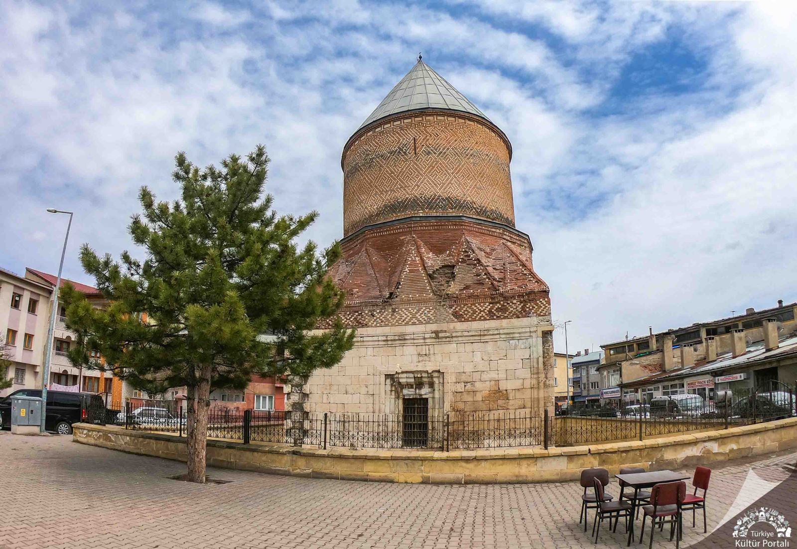 Sivas'ın sembollerinden Güdük Minare için geri sayım başladı