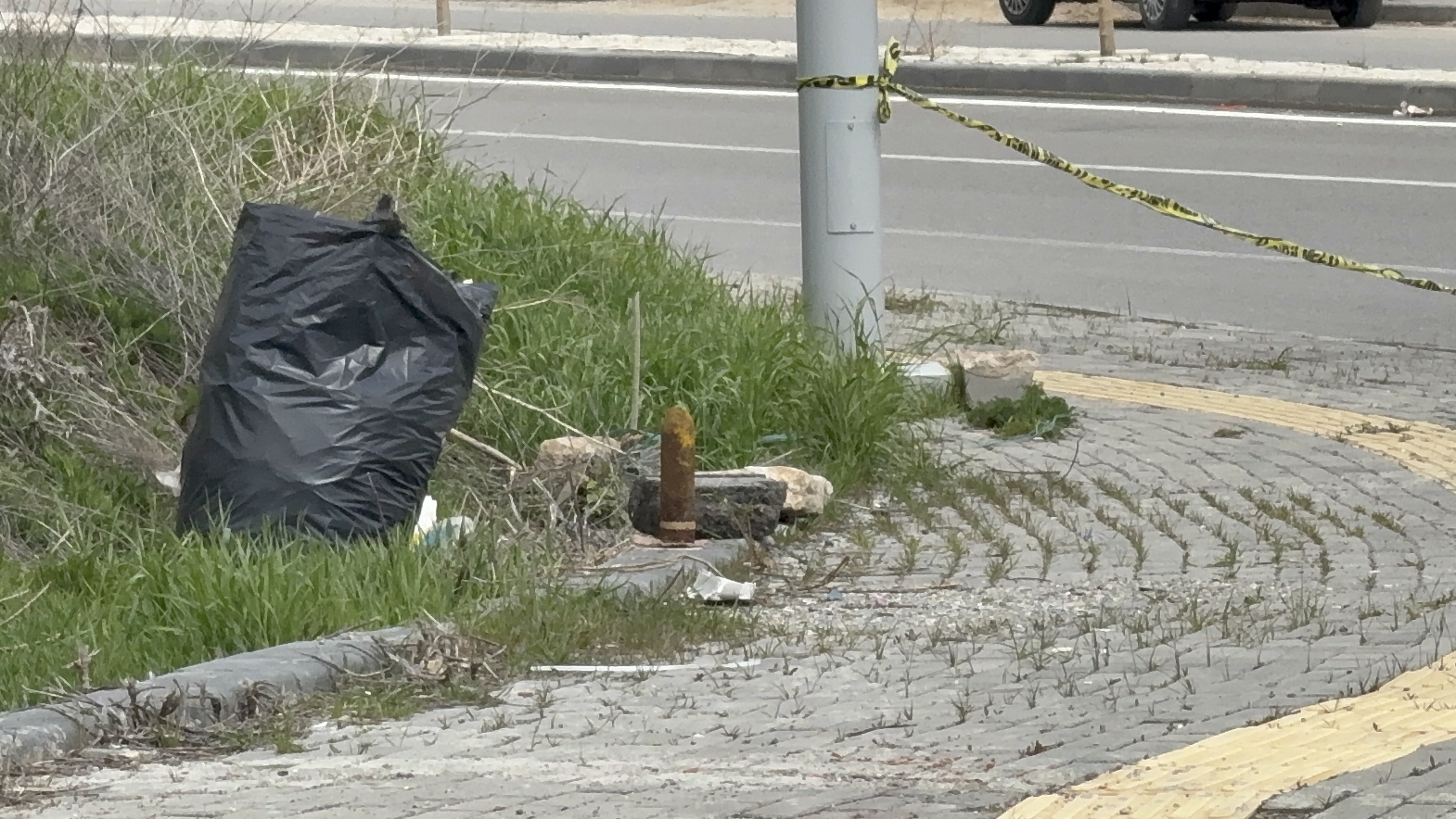 Sivas'ta yol kenarında havan topu mermisi bulundu