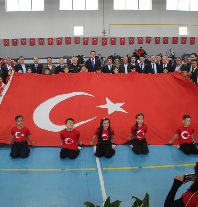 İlçelerde 23 Nisan coşkusu yaşandı