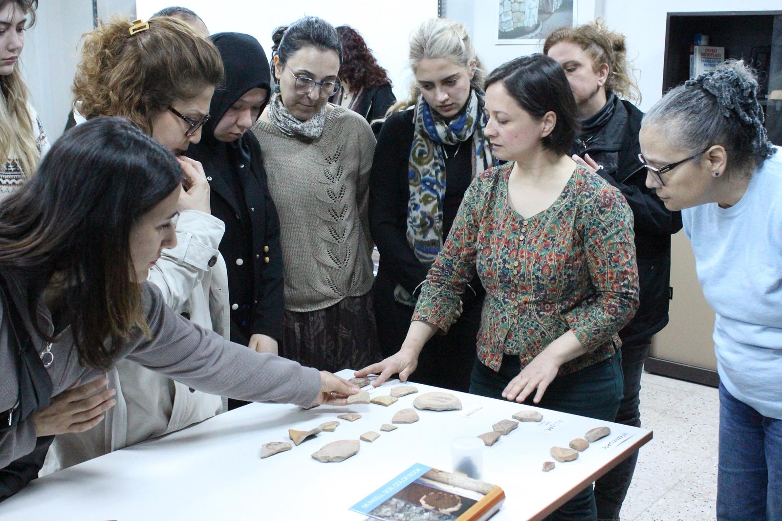 Sivas'ta arkeolojik bulgular  masaya yatırıldı