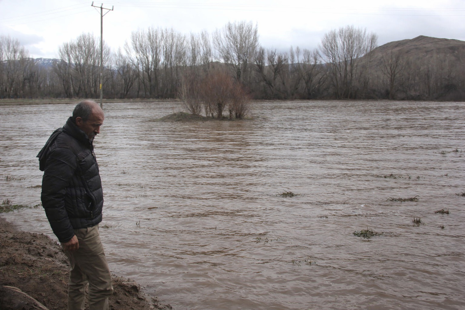 Zara’da çiftçiler için acil destek çağrısı: Üretici zor durumda