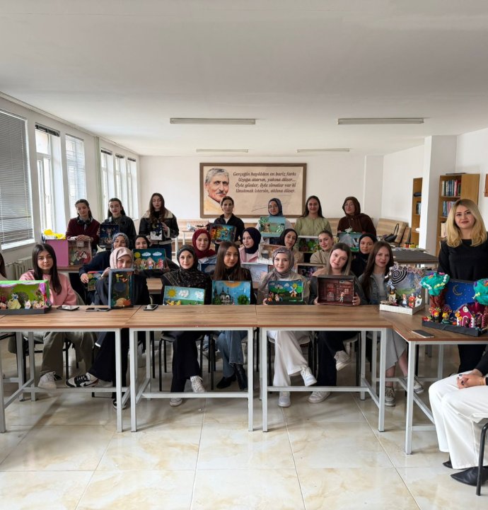 Çocuk gelişimi öğrencilerine yaratıcı masal atölyesi