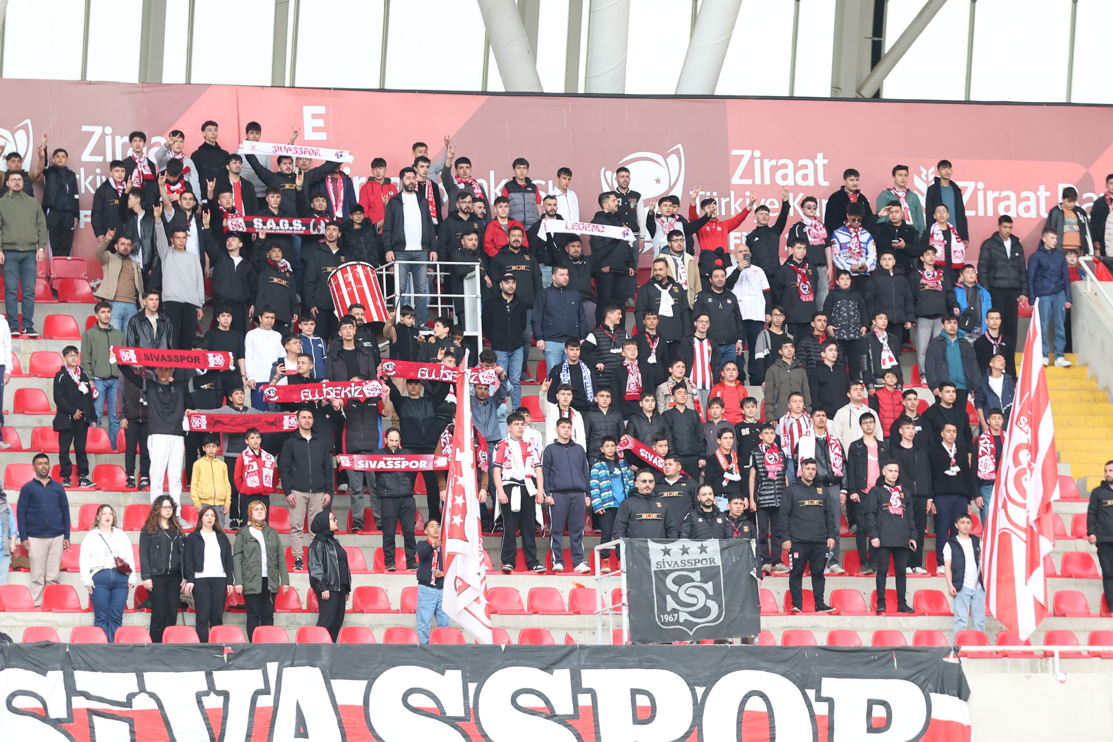 Sivasspor taraftarından Özçoban’a: 