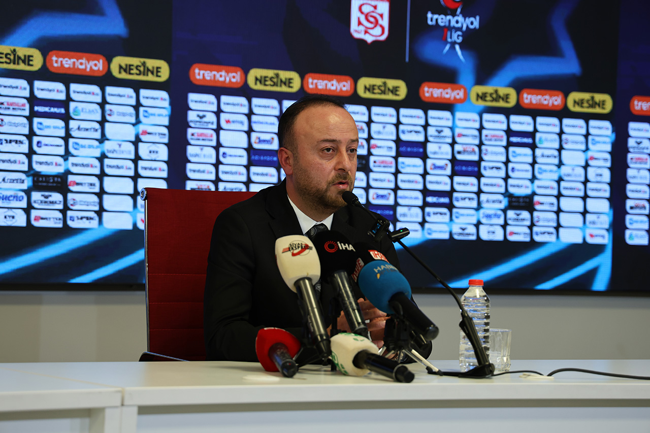 Başkan Özçoban Sivasspor'un borcunu açıkladı