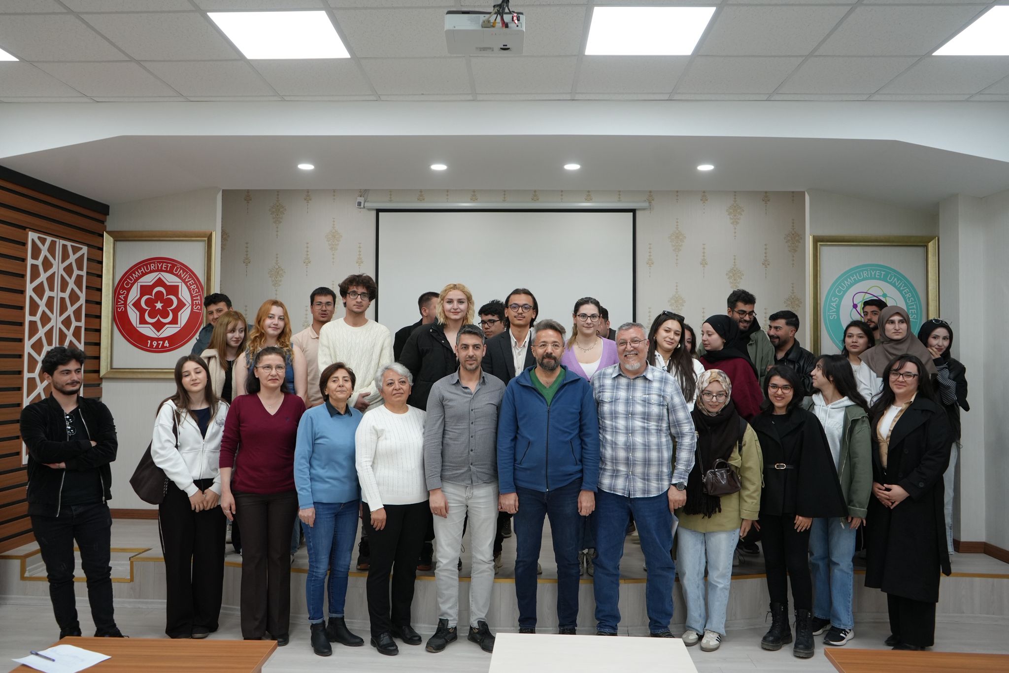 Fizik Bölümünden öğrencilere ilham veren söyleşi