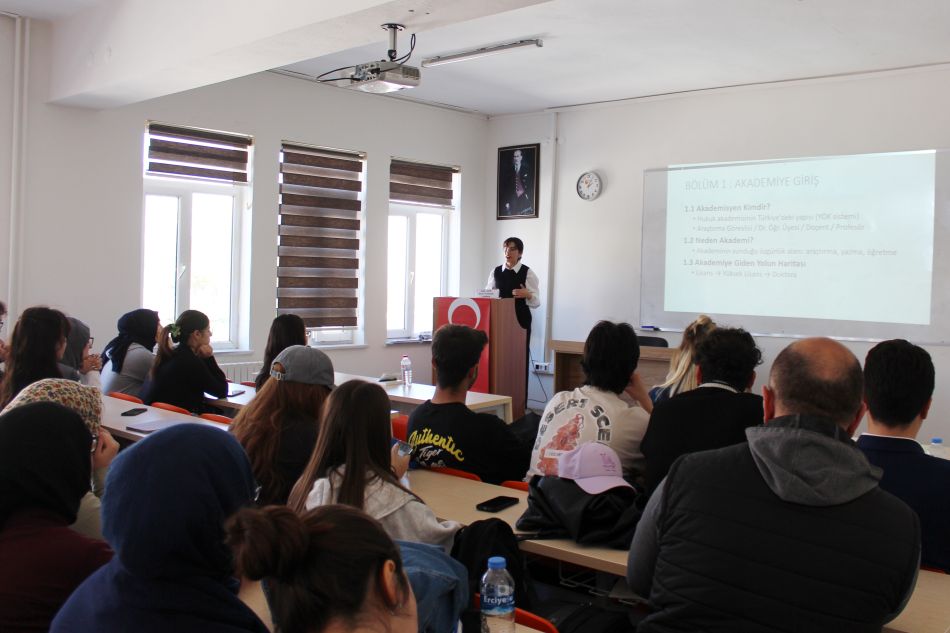 Hukuk Fakültesinde “Mesleğin Fragmanı” etkinliği