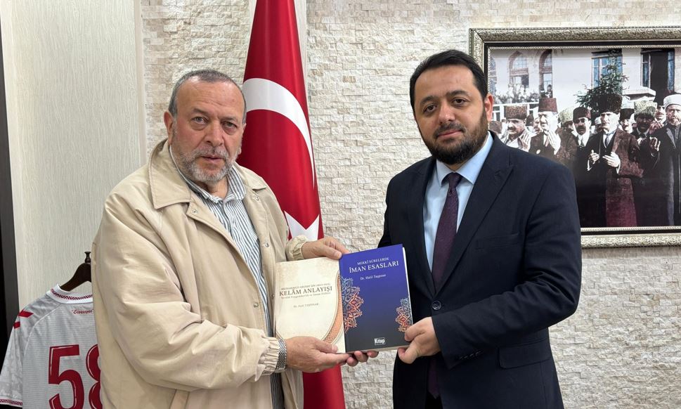 Taşpınar’dan Müftü Limon’a anlamlı kitap takdimi