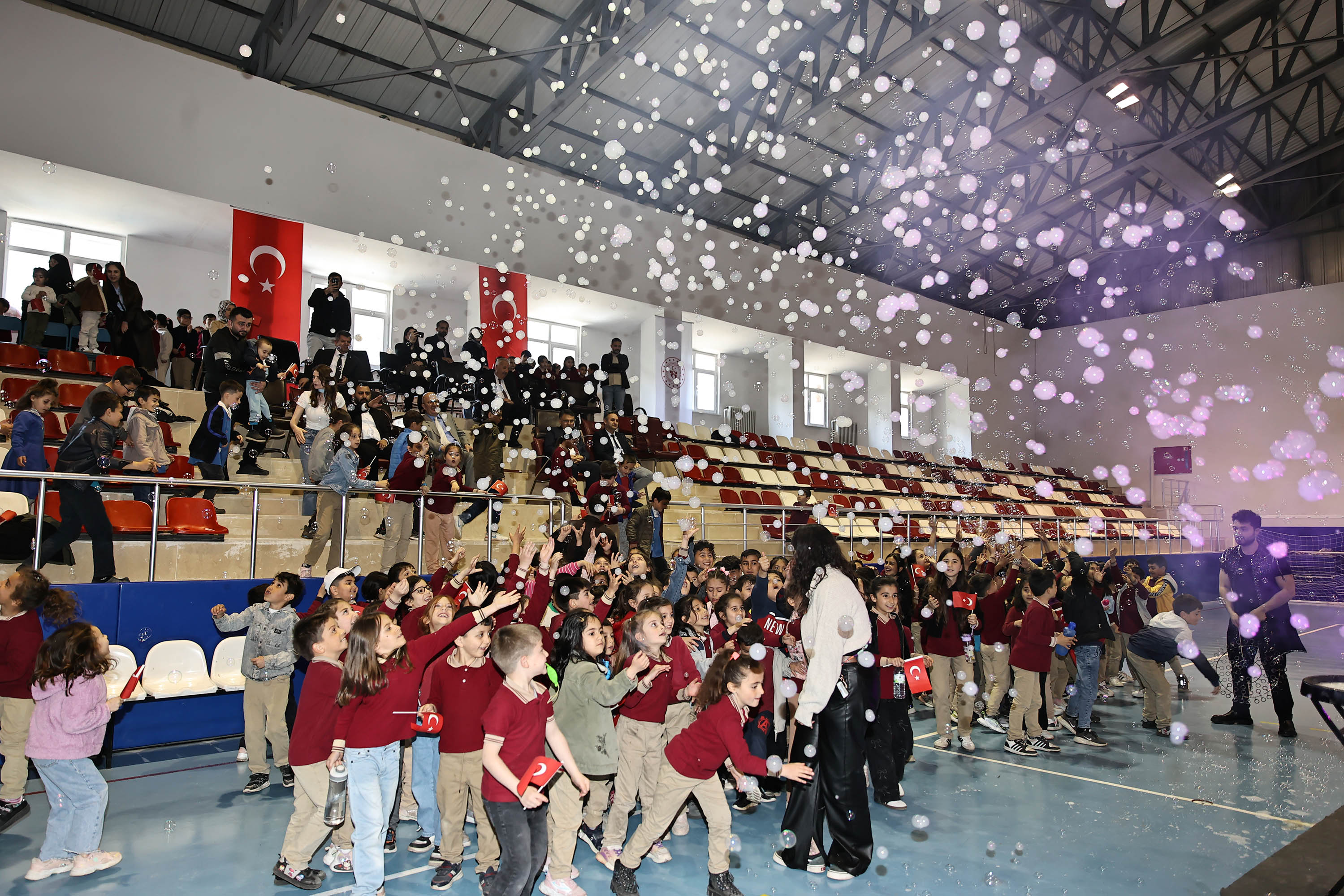 Yıldızeli'nde Çocuk Sanat ve Kültür Festivali düzenlendi