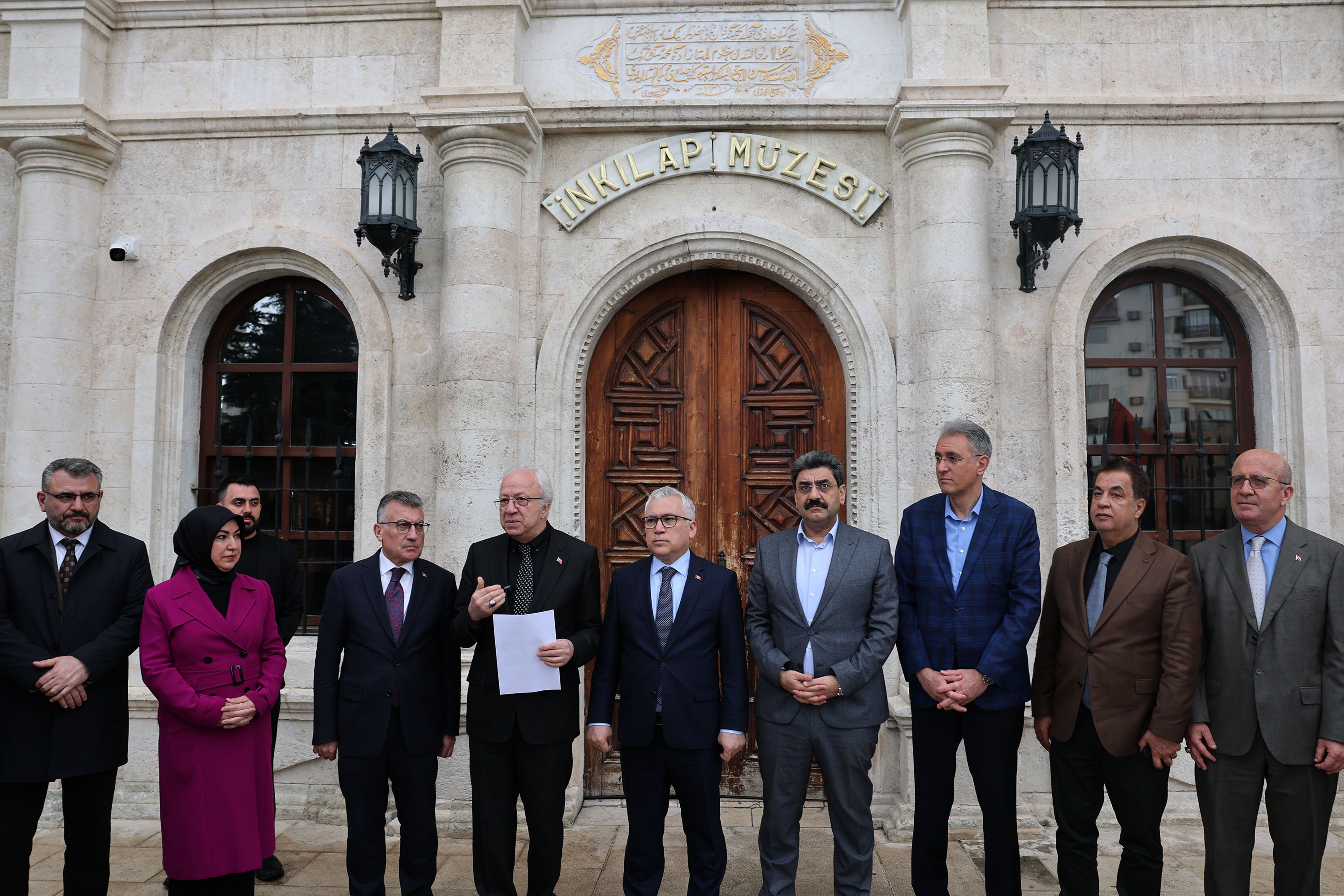 Sivas'ta o kitabe yeniden yerine konuldu