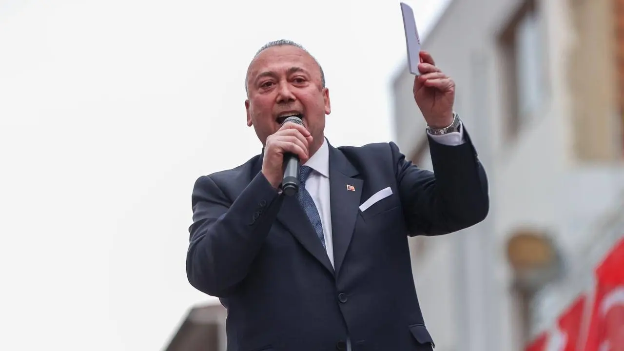 Özkan Yalım, CHP'den ihraç edildi