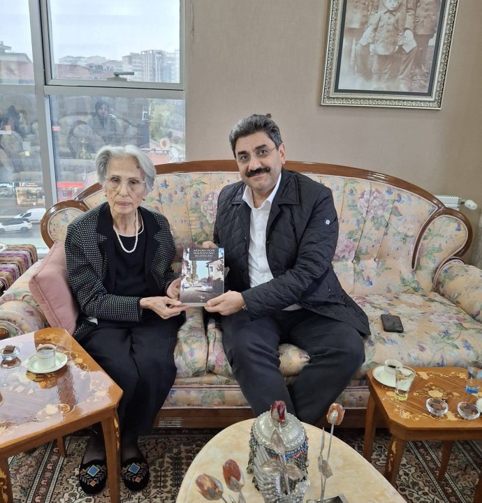 Yaşayan çınara ziyaret