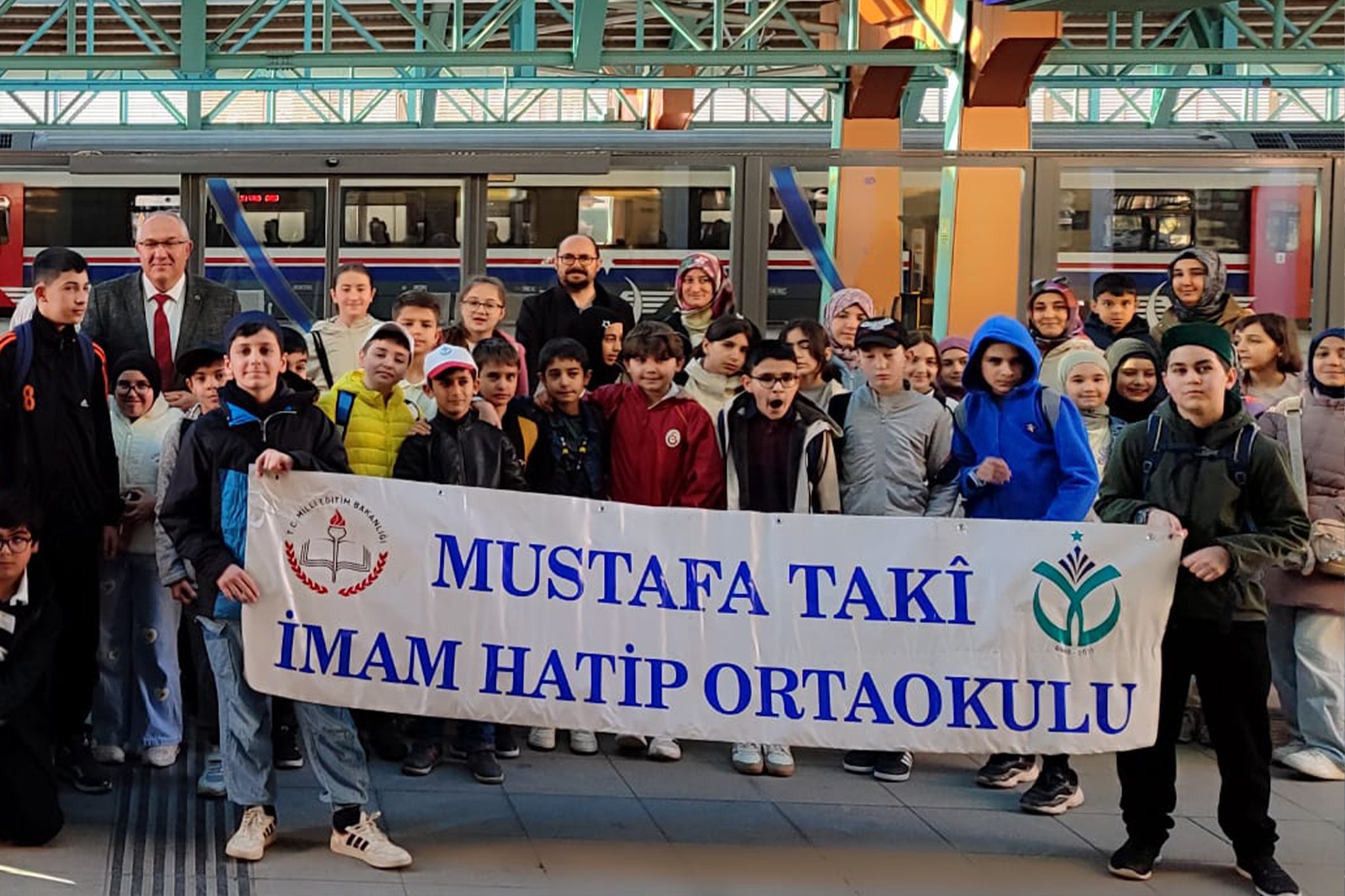 Öğrenciler Divriği’nin tarihi ve doğasıyla buluştu