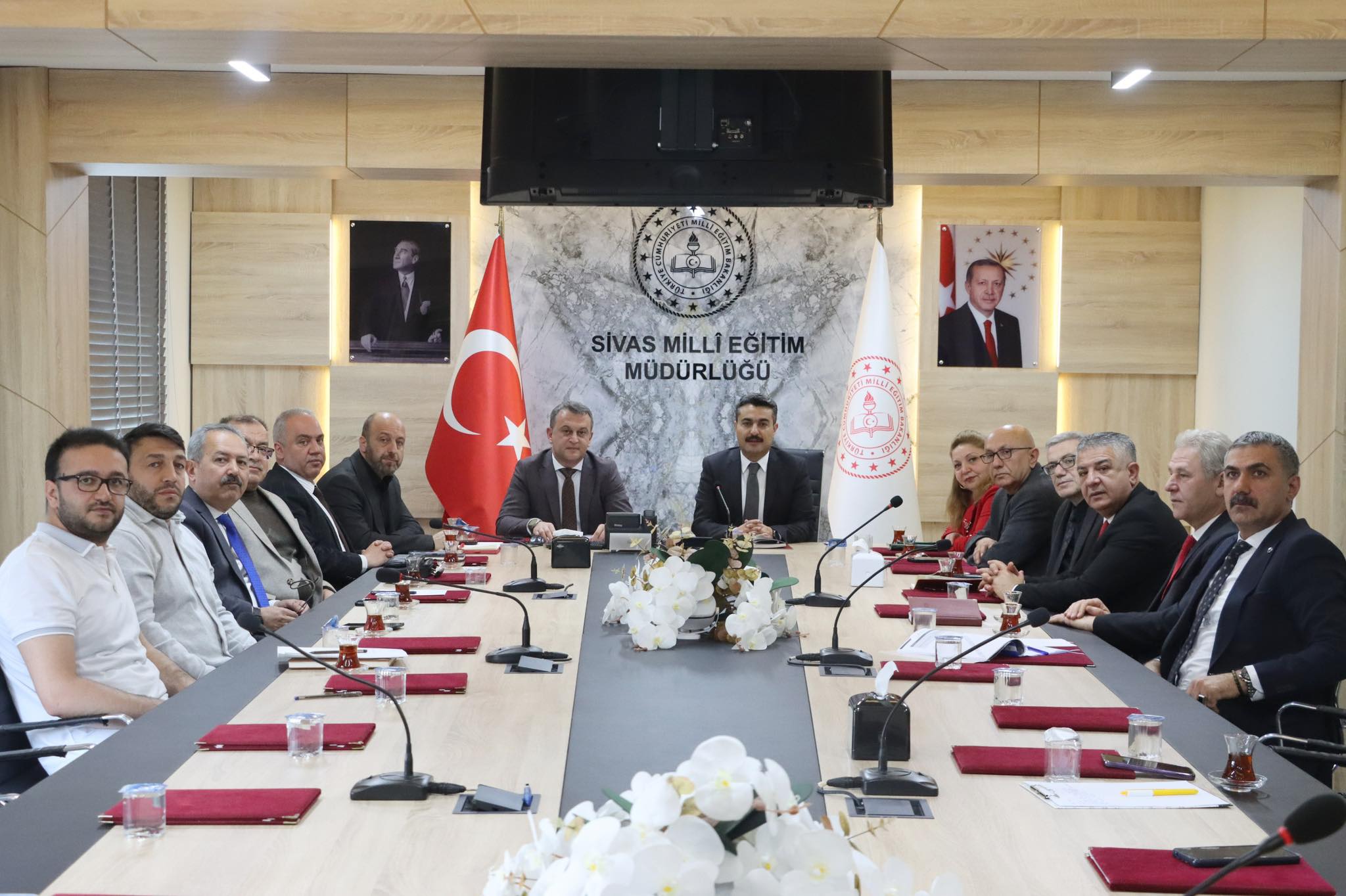 Sivas’ta “Marifetli Gençlik” toplantısı: Mesleki eğitim masaya yatırıldı