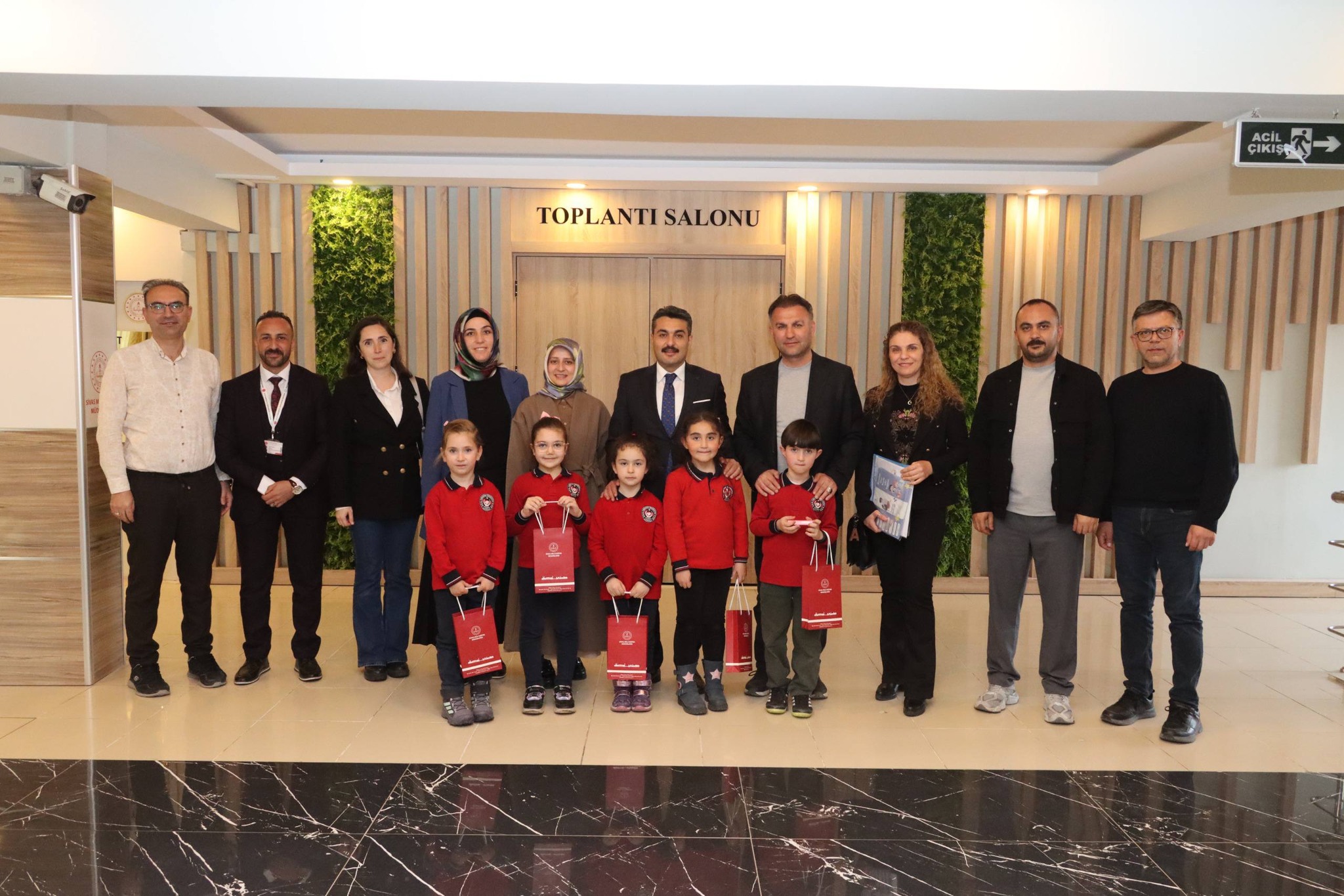 Sivas'ta "Minik Eller Büyük İşler" Projesi hayata geçirildi