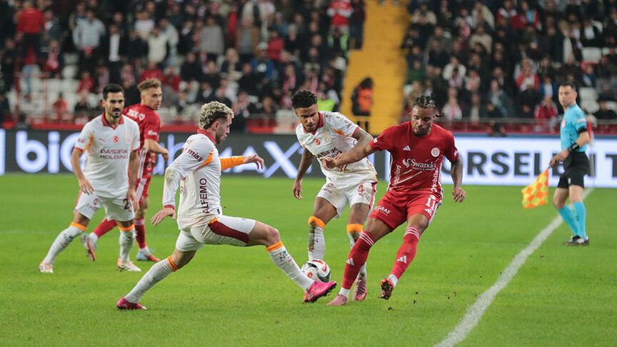 Süper Lig maçlarının tamamı yarın oynanacak