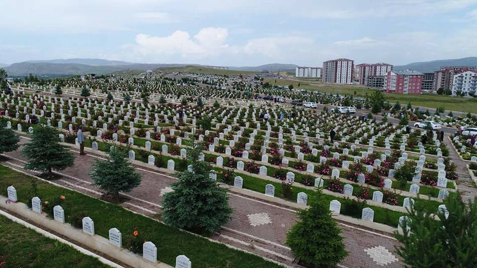 Sivas'ta binlerce mezar kayıtsız çıktı!