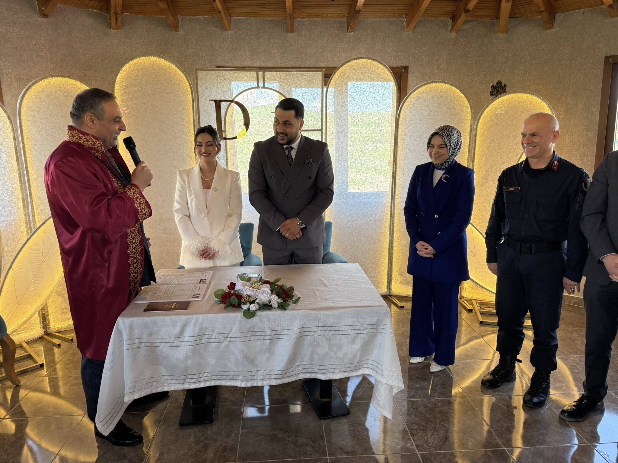 Sivas'ta belediye başkanı oğlunun nikahını kıydı
