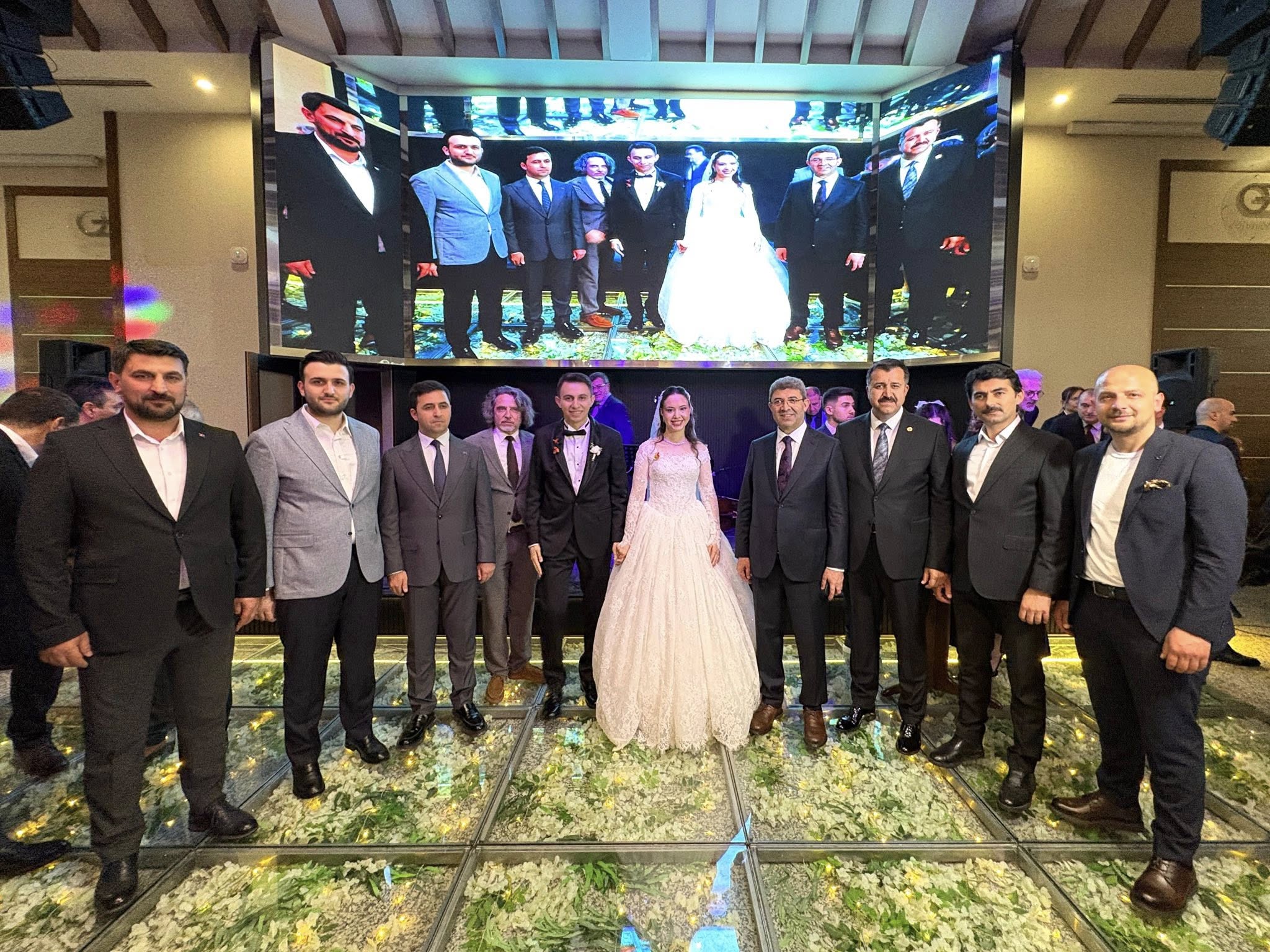 Aydın ve Önoğul çifti dünyaevine girdi