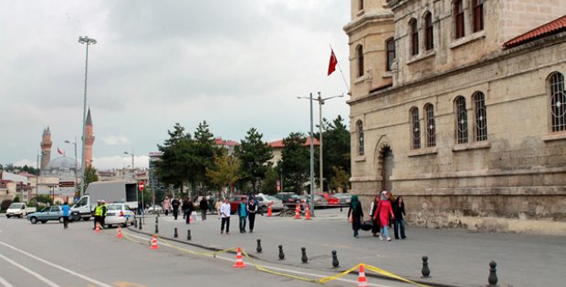 Seçim Araçları Müze Bahçesinde Toplandı