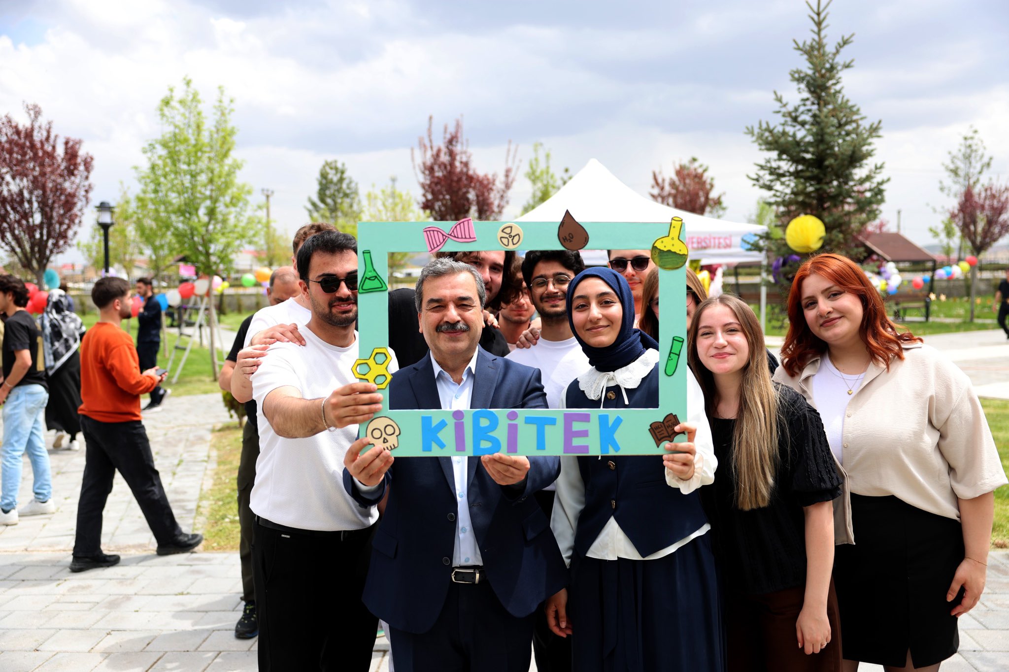 SBTÜ’de bahar şenliği başladı