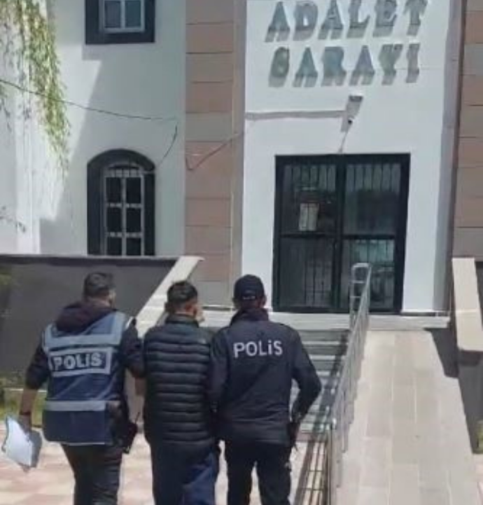 Firari hırsız Sivas'ta yakayı ele verdi