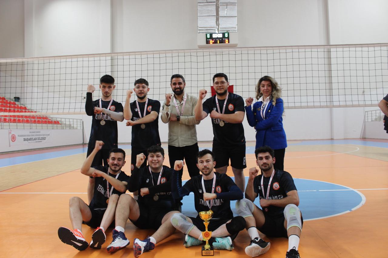 SCÜ’de şampiyonluk sevinci