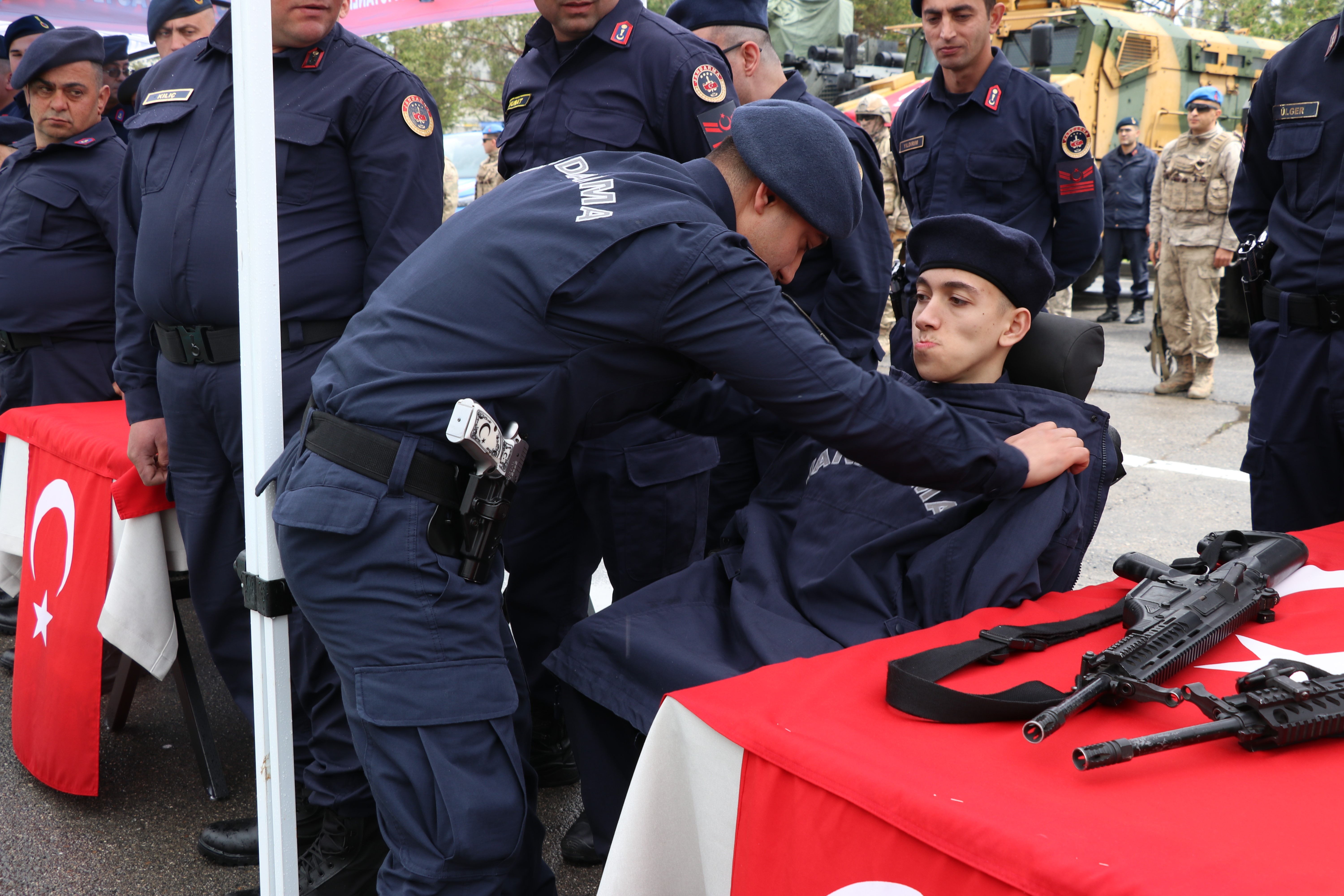Sivas'ta Mehmetçiğin merhameti yürekleri ısıttı